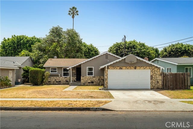 Property photo for 40 W Scott, Long Beach, CA