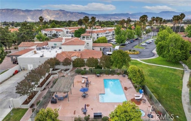 1060 Clubhouse, Hemet, CA 92545 1060 Clubhouse, Hemet, CA 92545