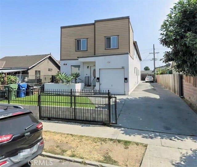 Property photo for 342 344 E 118th, Los Angeles, CA