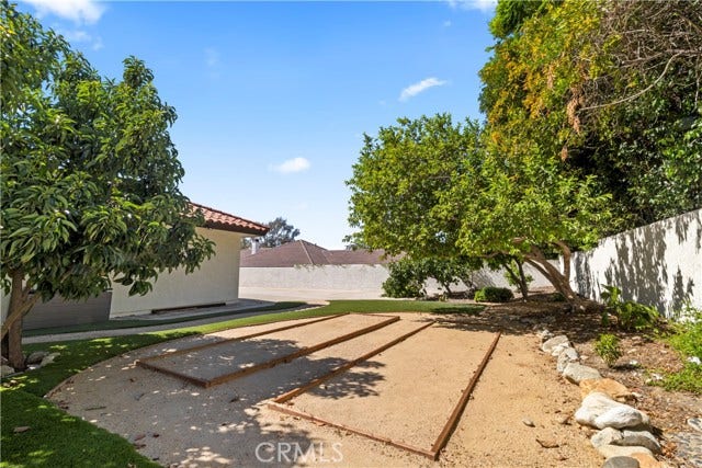 831 Pomello, Claremont, CA 91711