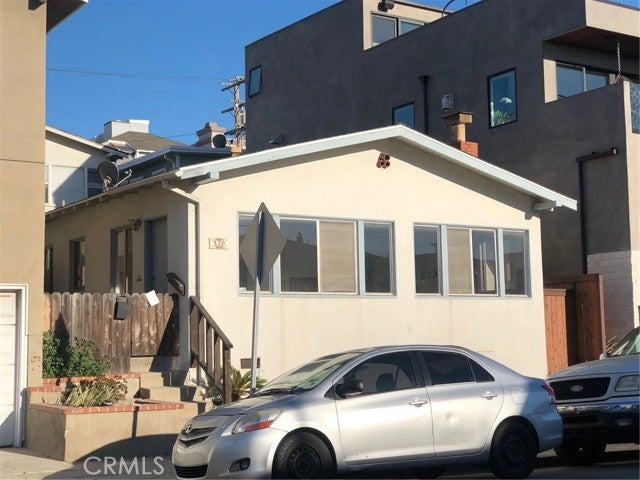 Property photo for 330 Manhattan Avenue, Hermosa Beach, CA