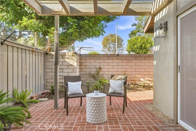 17515 Via Lindo, Tustin, CA 92780 17515 Via Lindo, Tustin, CA 92780