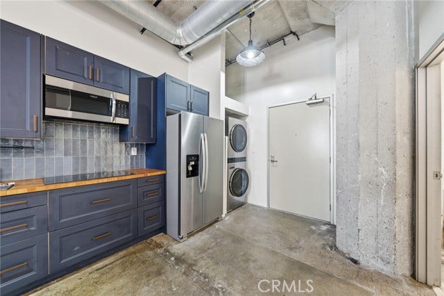 Property photo for 825 E 4th, #101, Los Angeles, CA