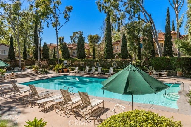 11 Sorrento CT, Newport Coast, CA 92657 Community Pool