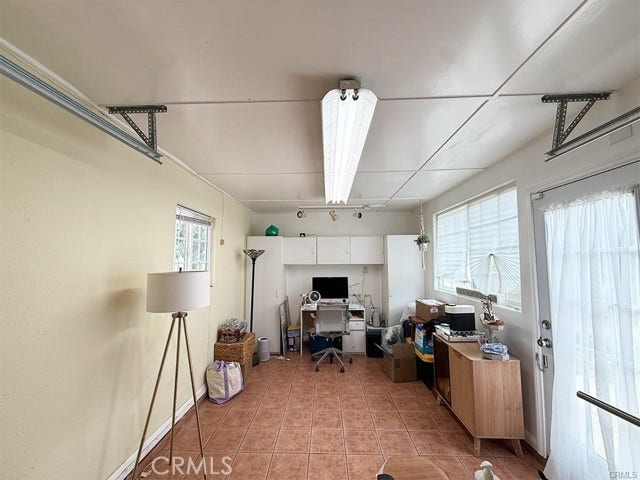 555 Hickory LN, Pasadena, CA 91103