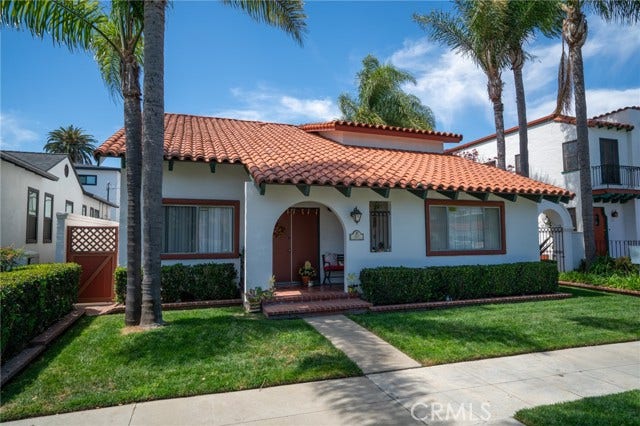 Property photo for 807 Roswell AVE, Long Beach, CA