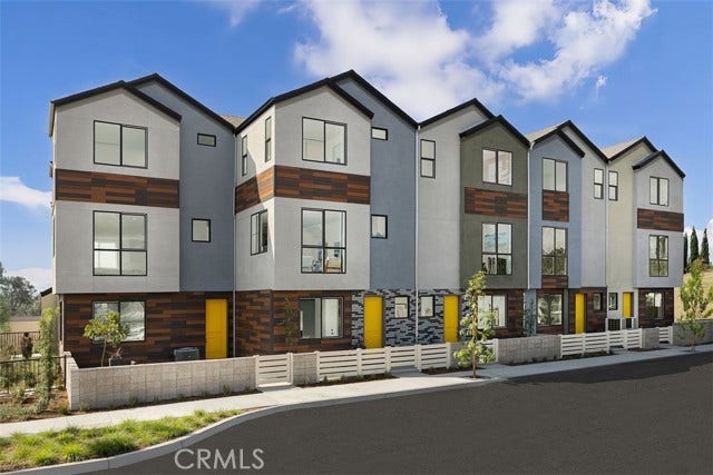 Property photo for 5812 Linden Ave AVE, #3, Long Beach, CA