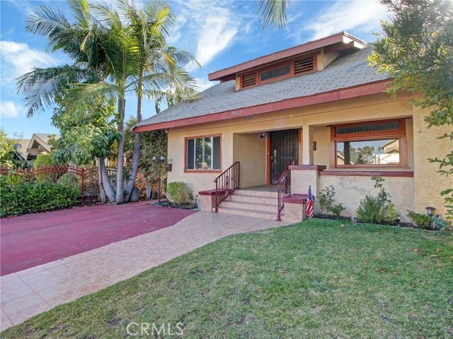 Property photo for 3021 5th, Los Angeles, CA