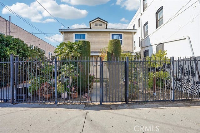 Property photo for 1503 W Adams, Los Angeles, CA