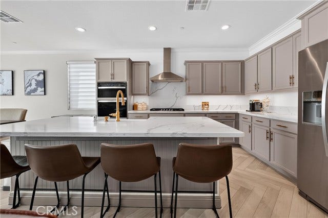 Spacious kitchen