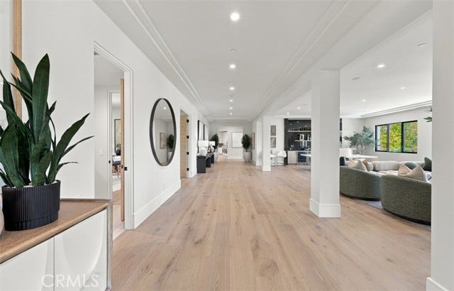 76 Hillcrest LN, Newport Beach, CA 92660