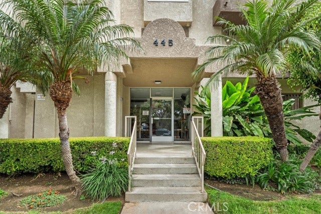 Property photo for 445 W 6th, Long Beach, CA
