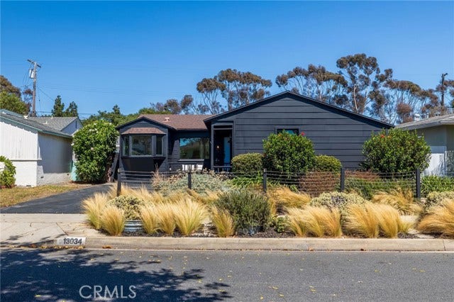 Property photo for 13034 Hindry AVE, Hawthorne, CA