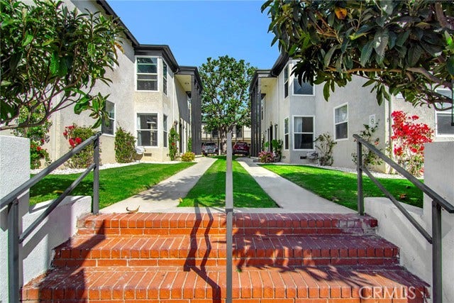Property photo for 1949 20th ST, #B, Santa Monica, CA