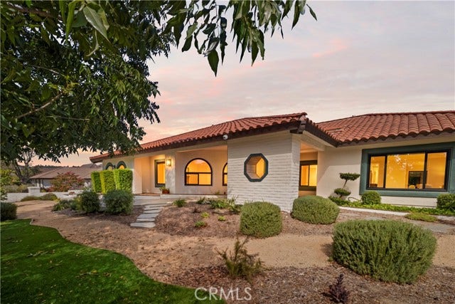 831 Pomello, Claremont, CA 91711