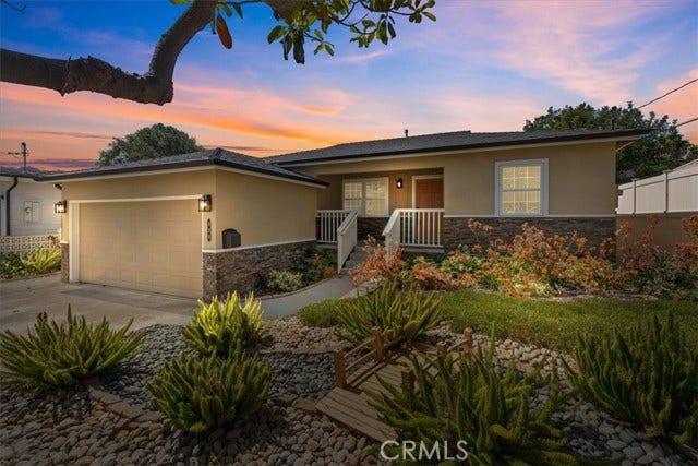 Property photo for 828 E Mariposa, El Segundo, CA