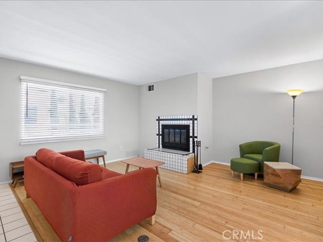 Property photo for 1418 E Florida ST, #2, Long Beach, CA