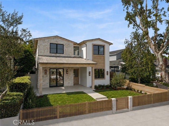 Property photo for 640 33rd ST, Manhattan Beach, CA