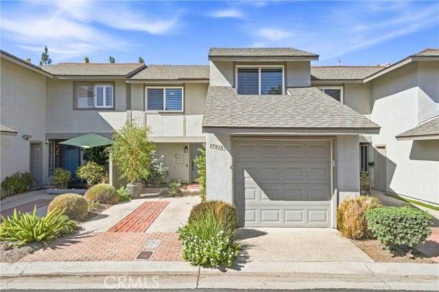 17515 Via Lindo, Tustin, CA 92780 17515 Via Lindo, Tustin, CA 92780
