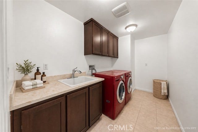 14969 Meadows WAY, Eastvale, CA 92880 Laundry