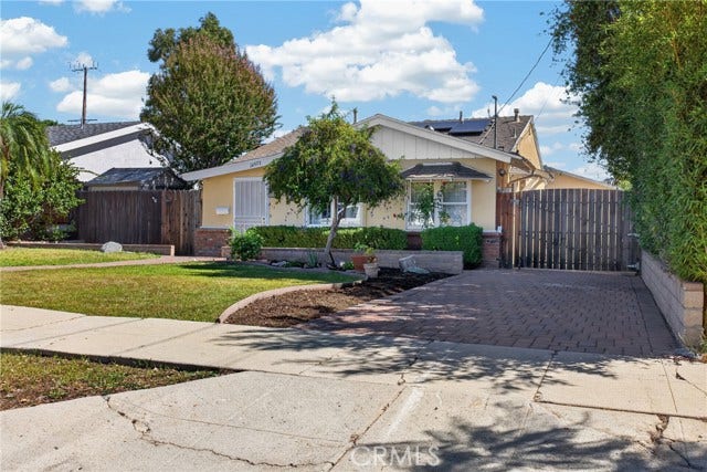 10572 Shoshone AVE, Granada Hills, CA 91344