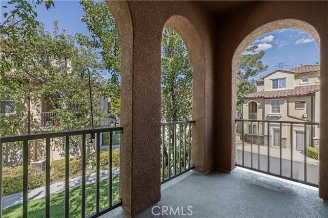 28157 Ashbrook, Valencia, CA 91354