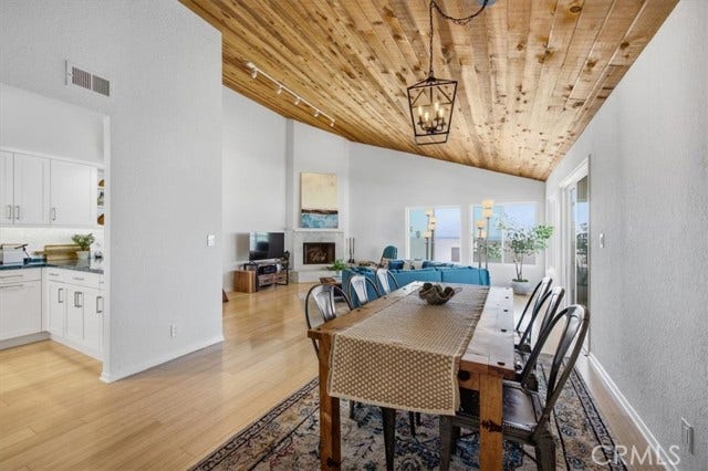 941 1st ST, Hermosa Beach, CA 90254