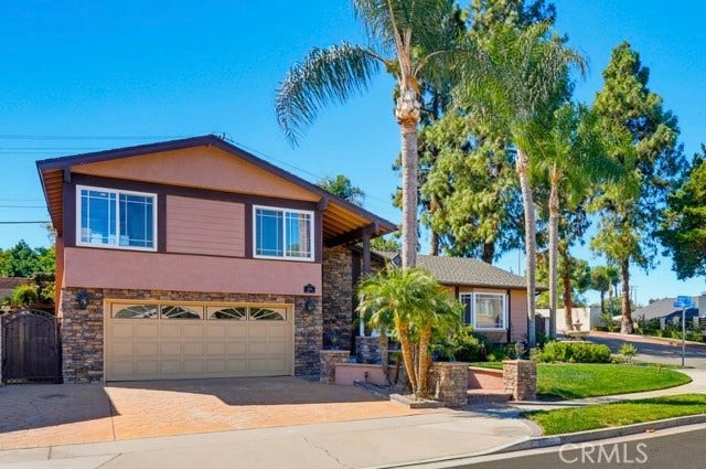 5550 E Edgemar, Anaheim, CA 92807