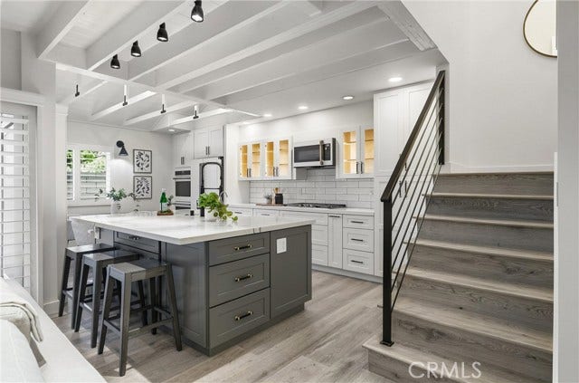 17515 Via Lindo, Tustin, CA 92780 17515 Via Lindo, Tustin, CA 92780