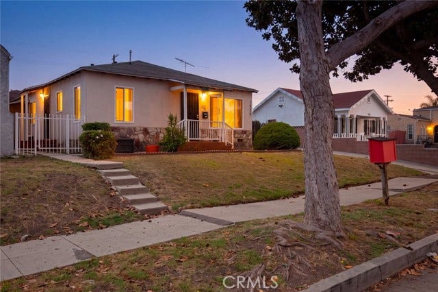 Property photo for 1530 W 81st ST, Los Angeles, CA
