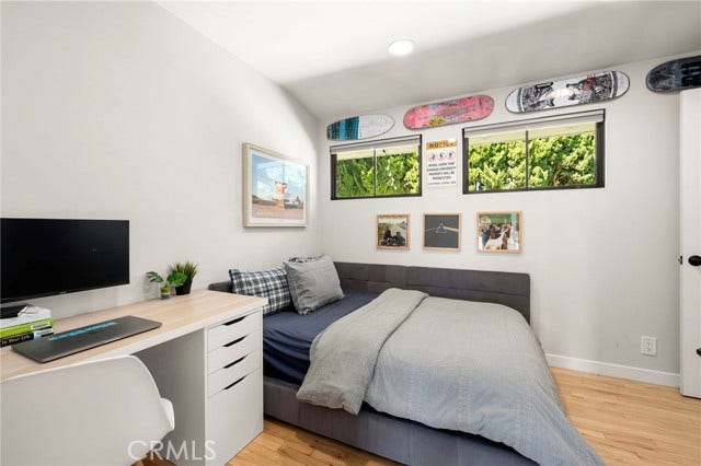 2000 Iroquois, Long Beach, CA 90815