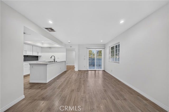 7025 Glade Ave, #2, Canoga Park, CA 91303 7025 Glade Ave, #2, Canoga Park, CA 91303