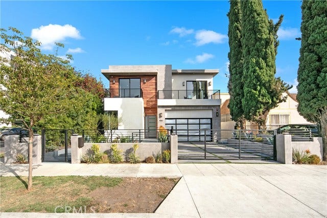 Property photo for 454 S HOLT AVE, Beverly Hills, CA