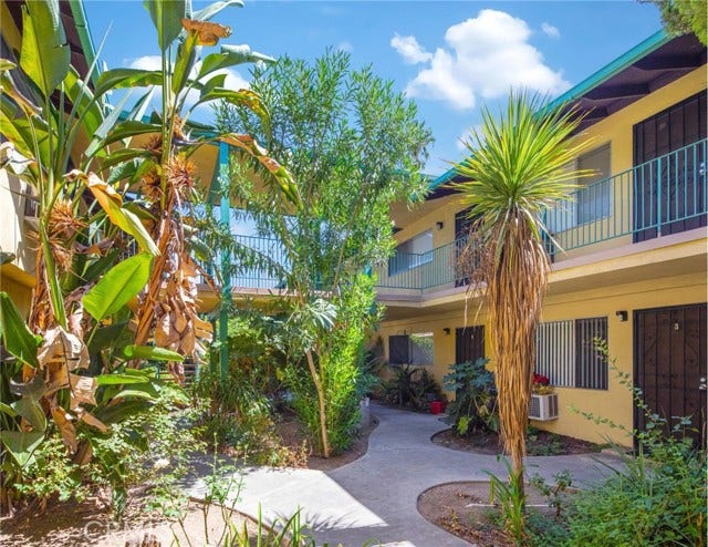 1817 E 2nd ST, Duarte, CA 91010