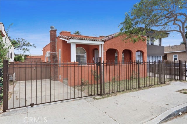 Property photo for 236 W Arbor Vitae ST, Inglewood, CA