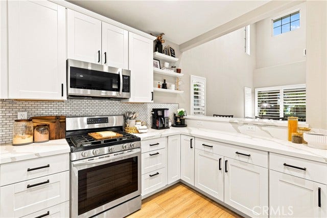23800 Woodpark CT, Valencia, CA 91354