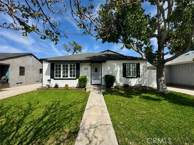 Property photo for 2000 Harkness ST, Manhattan Beach, CA