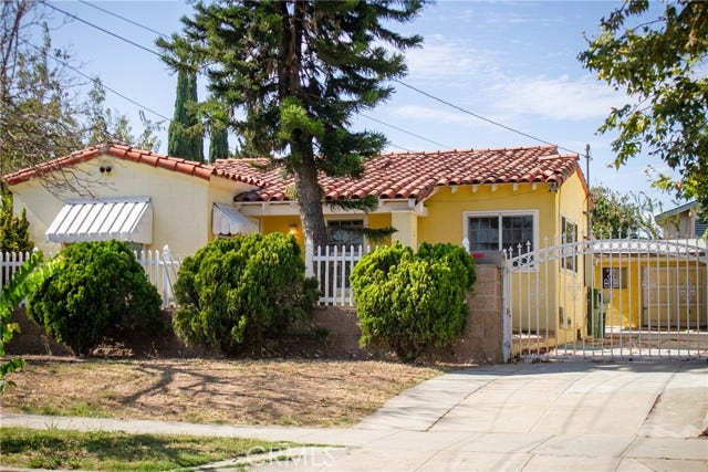 Property photo for 335 W Hillcrest BLVD, Inglewood, CA