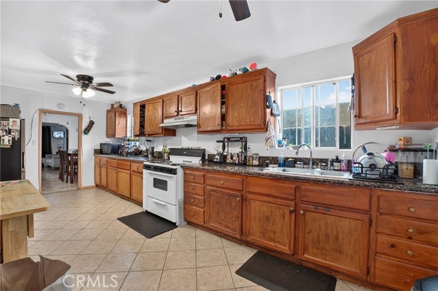 6856 Laurel Canyon BLVD, North Hollywood, CA 91605