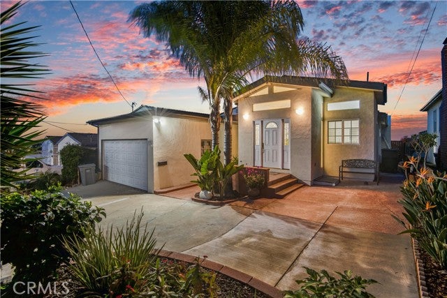 Property photo for 25726 Crest Road, Torrance, CA