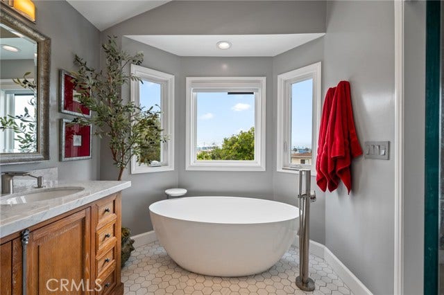 Property photo for 627 S Meyler ST, San Pedro, CA