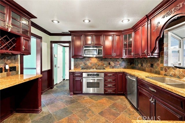19015 Envoy, Corona, CA 92881