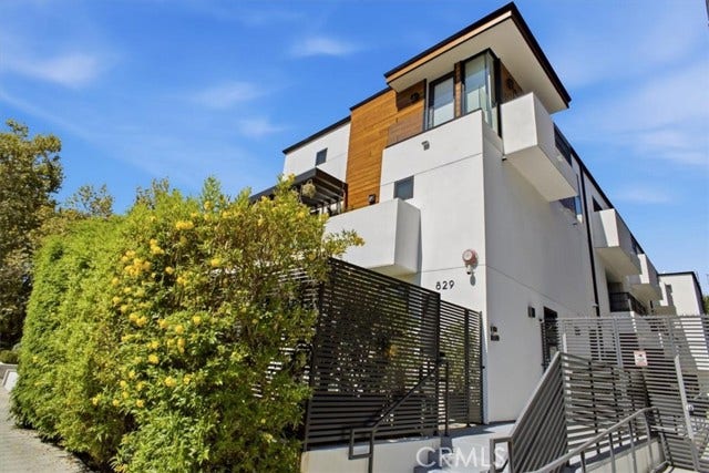 Property photo for 829 N Martel, Los Angeles, CA