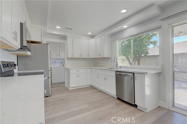 11883 Mayflower CT, Fountain Valley, CA 92708 11883 Mayflower CT, Fountain Valley, CA 92708