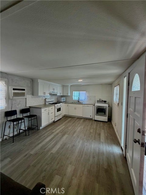 Property photo for 6475 S Atlantic AVE, #911, Long Beach, CA