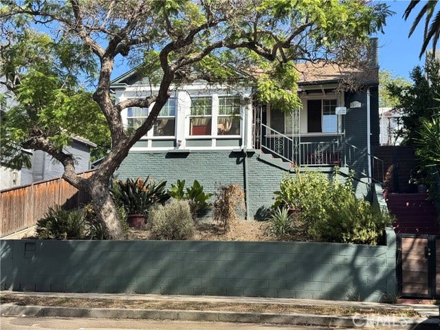 Property photo for 806 N Oxford, Los Angeles, CA