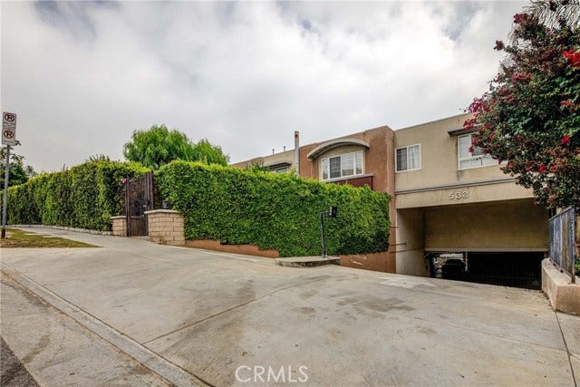 Property photo for 532 N Mariposa AVE, #104, Los Angeles, CA