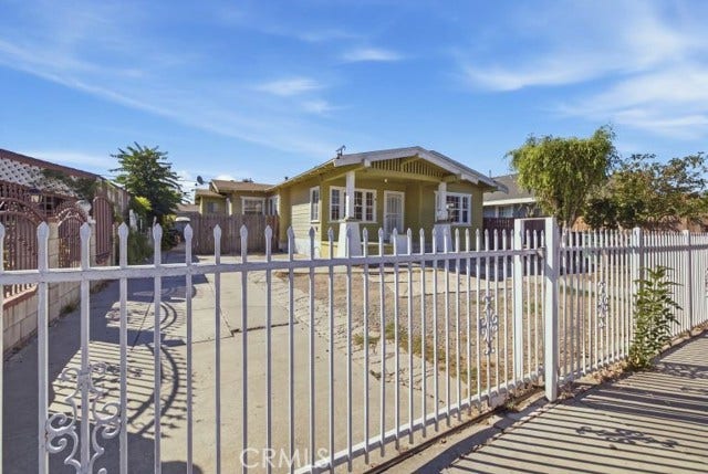 1836 E 71st, Los Angeles, CA 90001