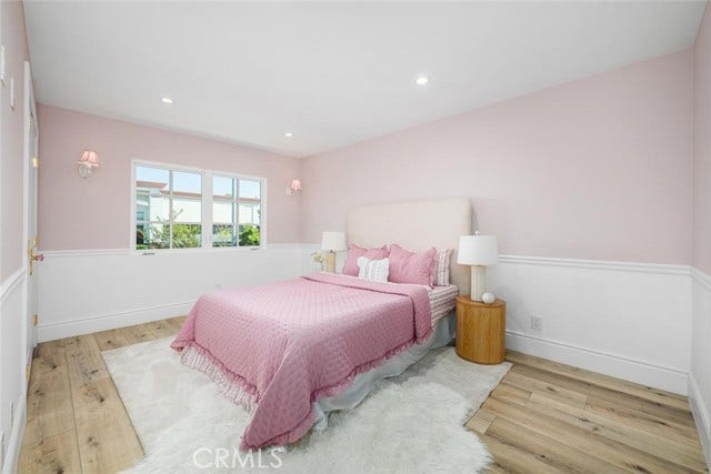 25441 Marina CIR, Mission Viejo, CA 92691 Upstairs En Suite Bedroom