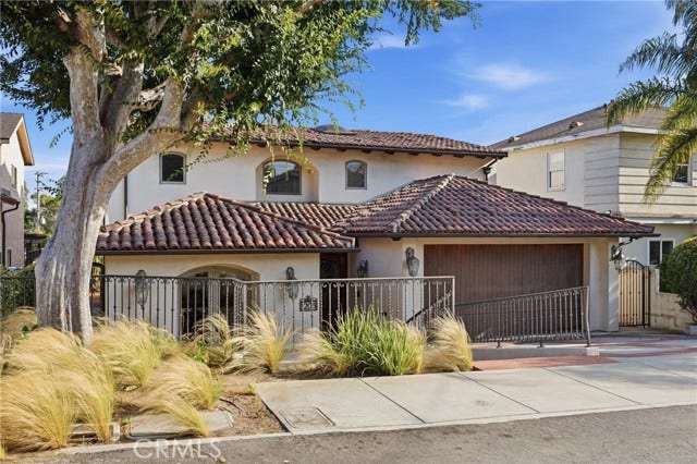 Property photo for 1206 3rd ST, Manhattan Beach, CA